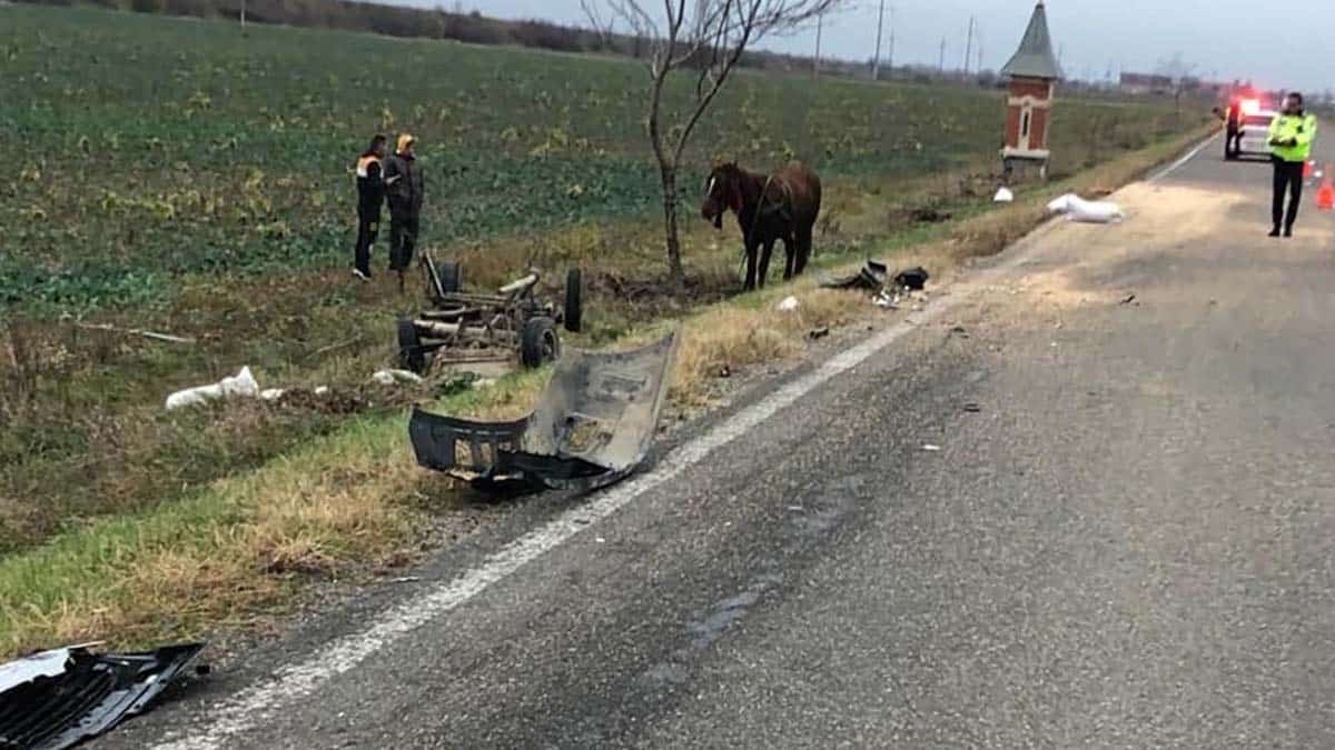 Accident pe raza județului NEAMȚ. Au fost implicate un microbuz cu 6 persoane și o căruță - News Moldova