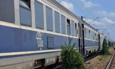 Tren cu 400 de călători blocat în câmp, lângă Bacău, din cauza unei locomotive defecte - News Moldova