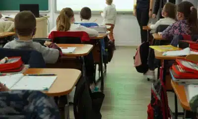 elevi scoala cursuri examen 9 scaled 1 jpg - News Moldova