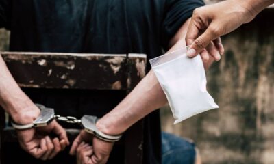Două persoane din Bacău, arestate preventiv pentru TRAFIC DE DROGURI - News Moldova
