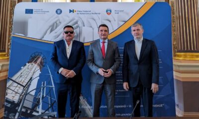 4 primarul aradului la semnarea contractului de 80 de milioane de euro cu elsaco i am spus in gluma dlui iftime sa nu se mai prezinte la meciul cu uta fotogalerie - News Moldova